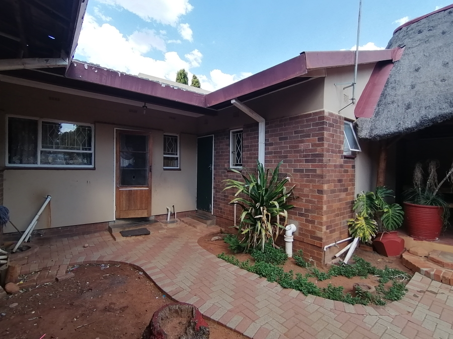 4 Bedroom Property for Sale in Stilfontein Ext 4 North West